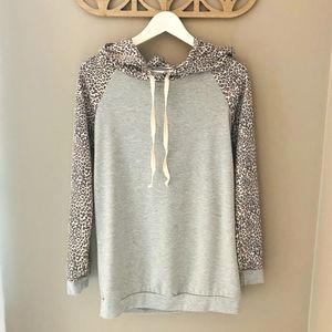 12 Pm by Mon Ami Leopard Print Hoodie Sweatshirt Size Small